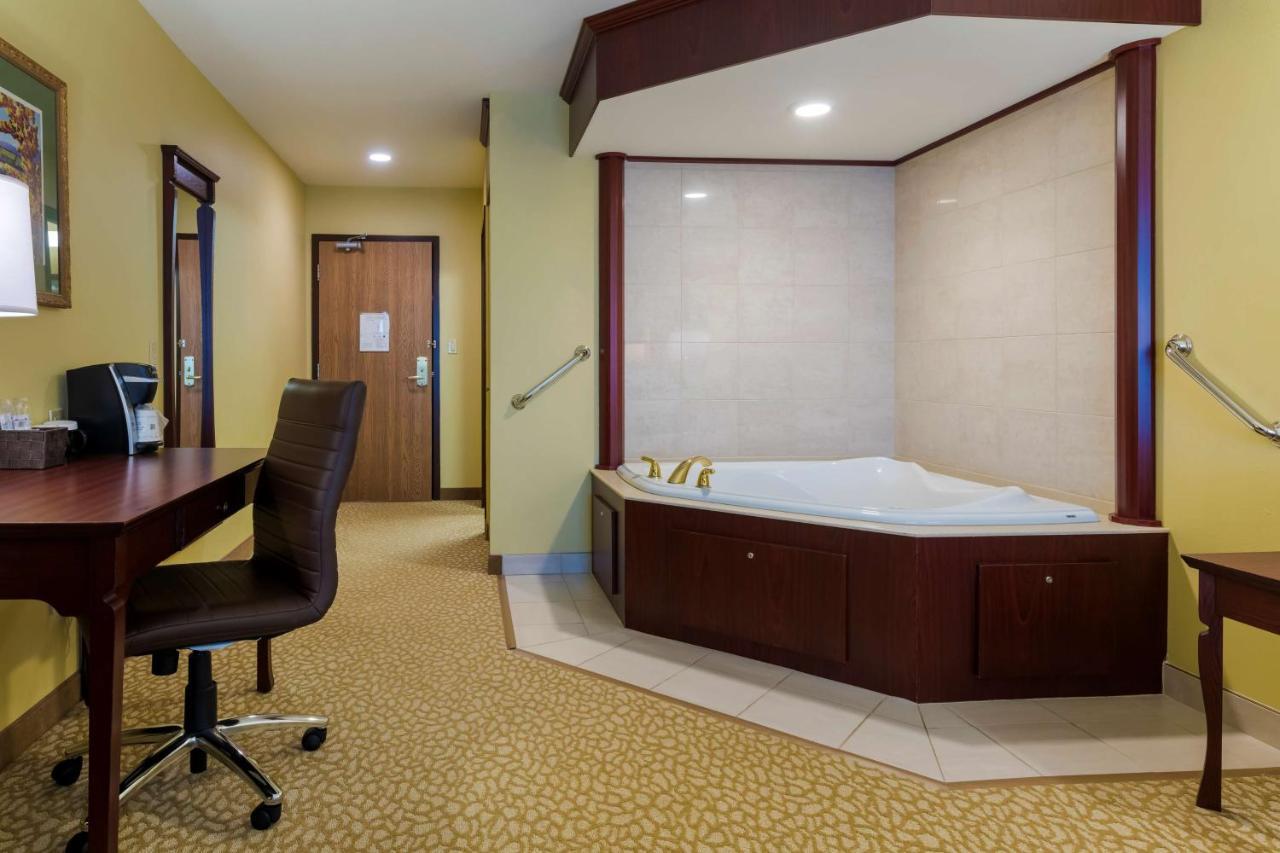 Best Western Plus Grand-Sault Hotel & Suites Экстерьер фото
