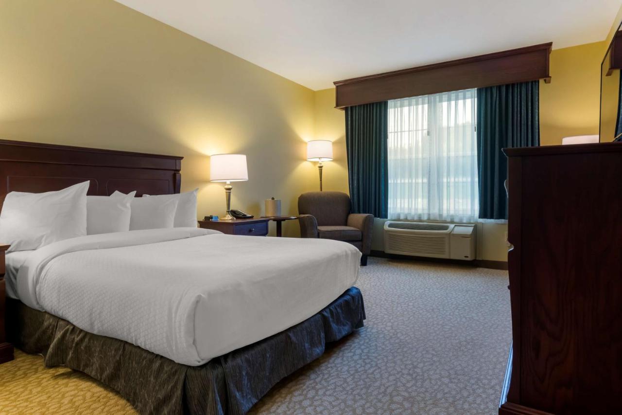 Best Western Plus Grand-Sault Hotel & Suites Экстерьер фото