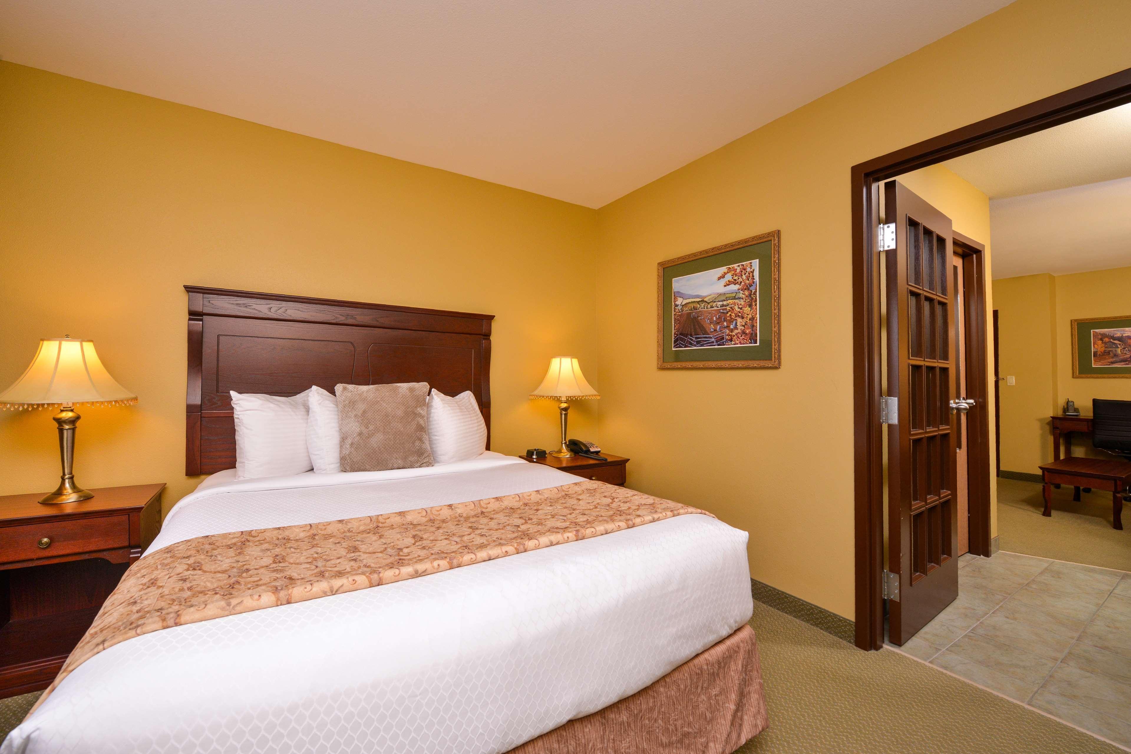 Best Western Plus Grand-Sault Hotel & Suites Экстерьер фото
