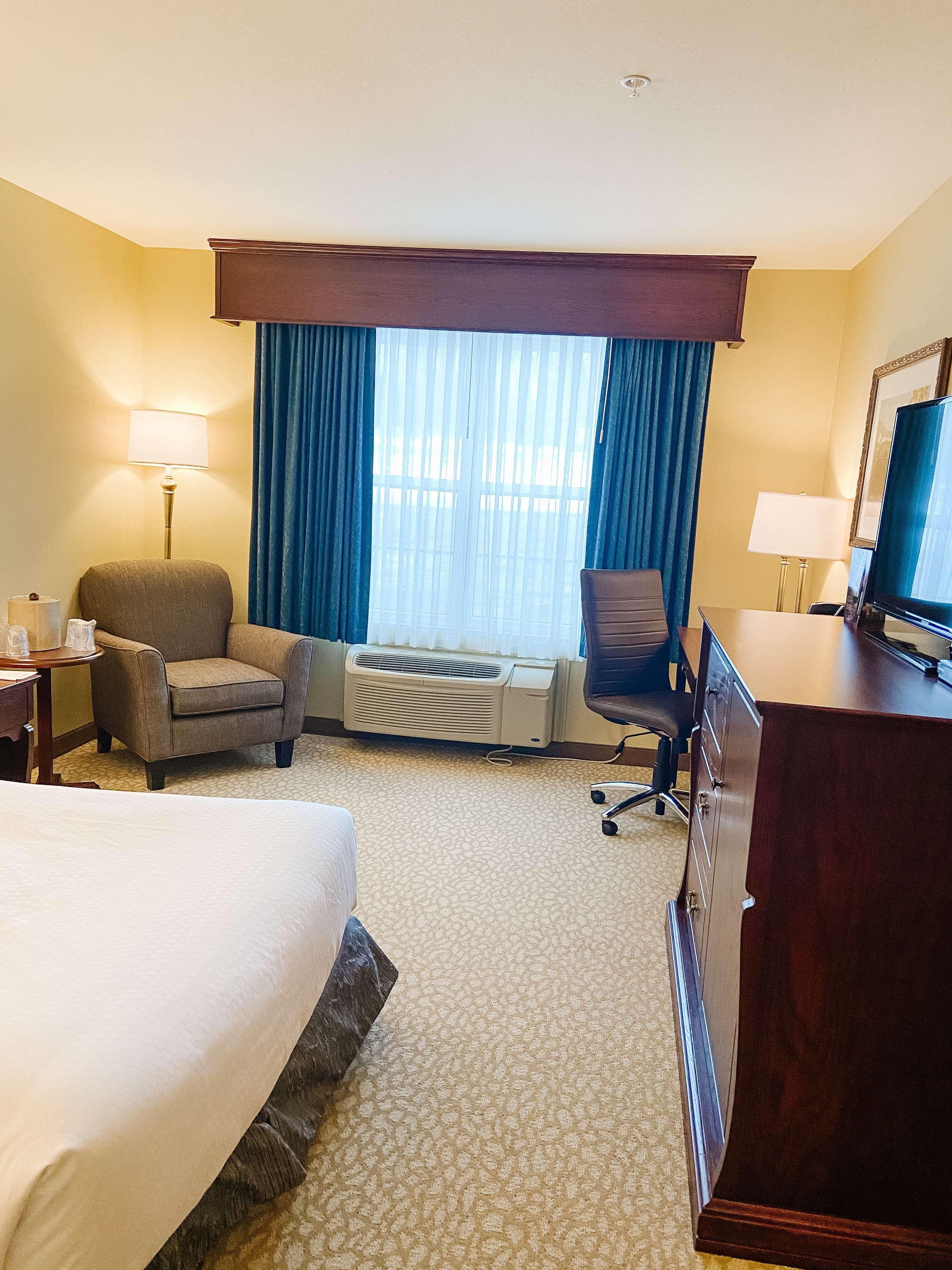 Best Western Plus Grand-Sault Hotel & Suites Экстерьер фото