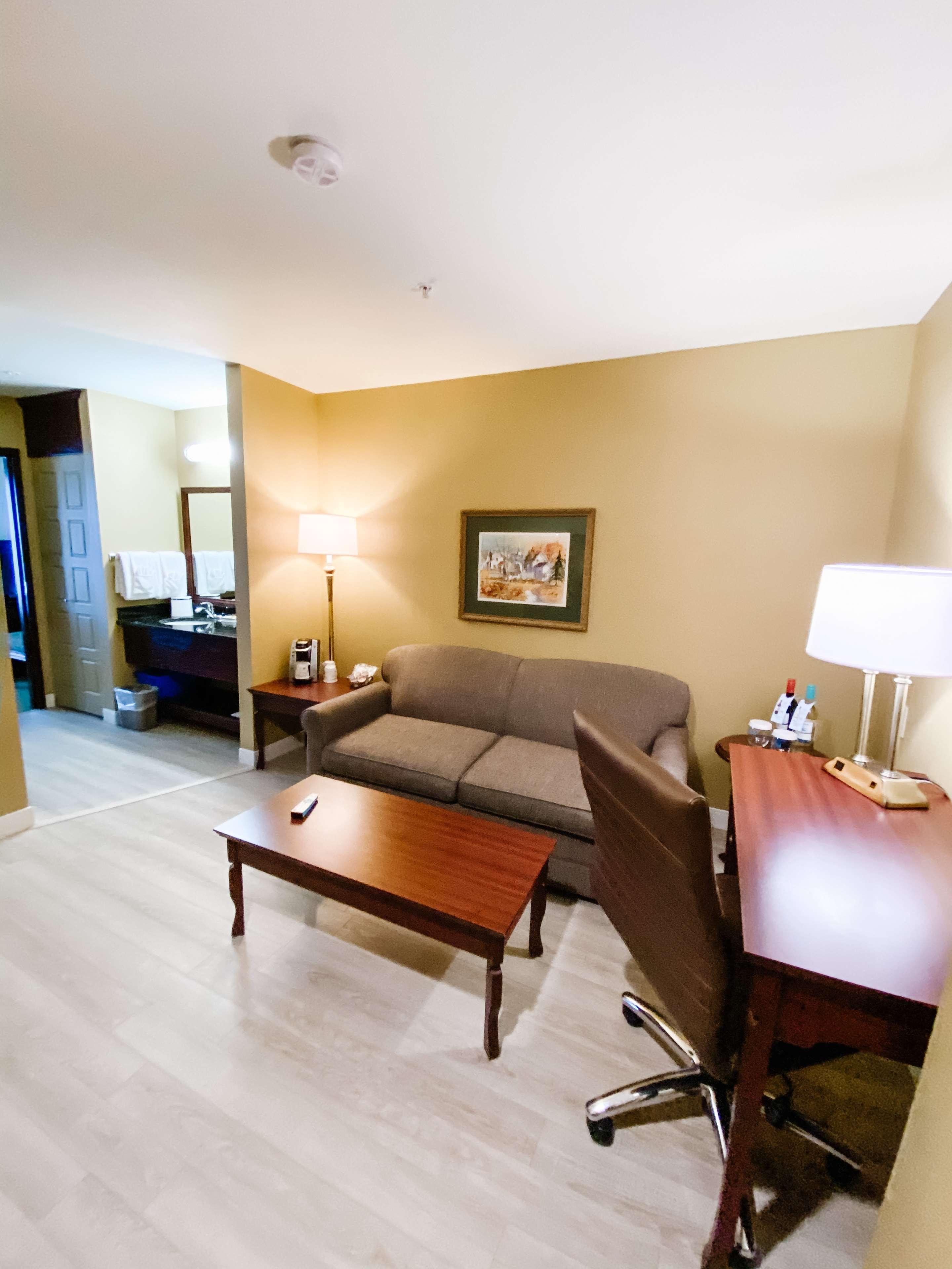 Best Western Plus Grand-Sault Hotel & Suites Экстерьер фото